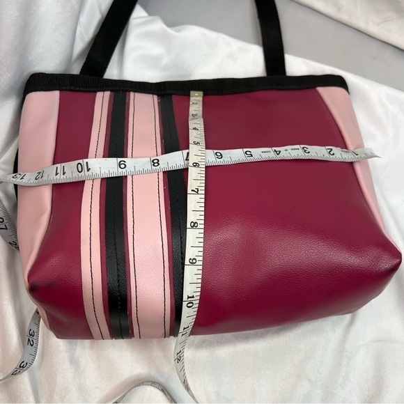 Holly Aiken Hand Crafted Vinyl Snap Close Tote (choose one color) - Picture 9 of 9